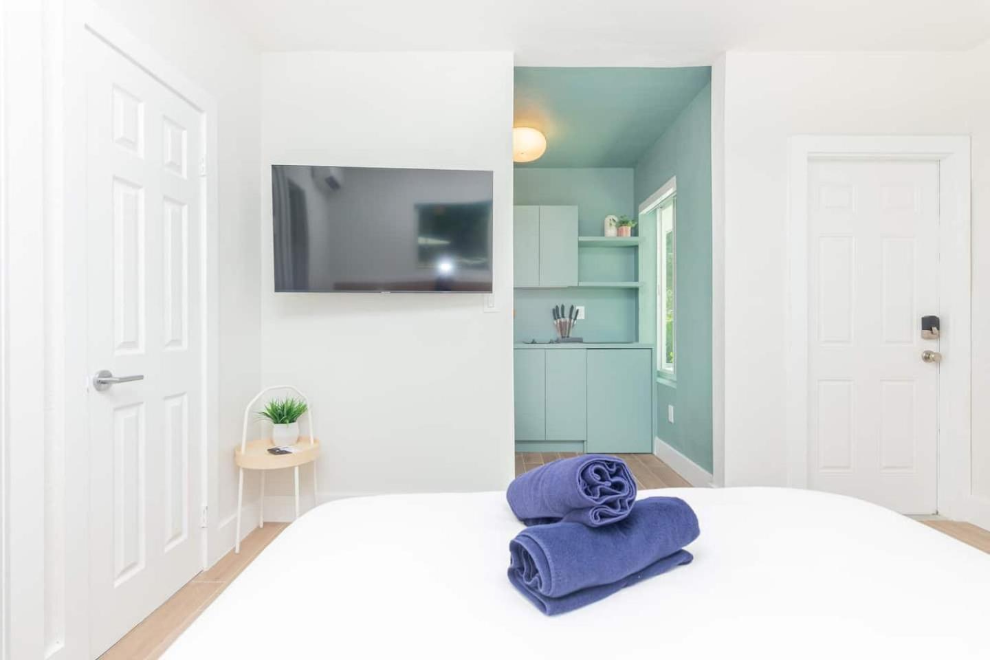 Newly Renovated Stylish Studio In El Portal #2 ميامي المظهر الخارجي الصورة